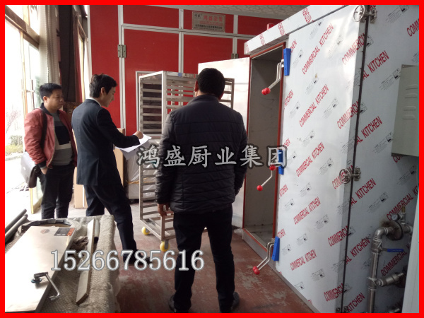 【重视合同，规范运作】武汉市黄陂区客户来公司采购双门72盘醒蒸一体馒头蒸房，智能馒头醒发箱等